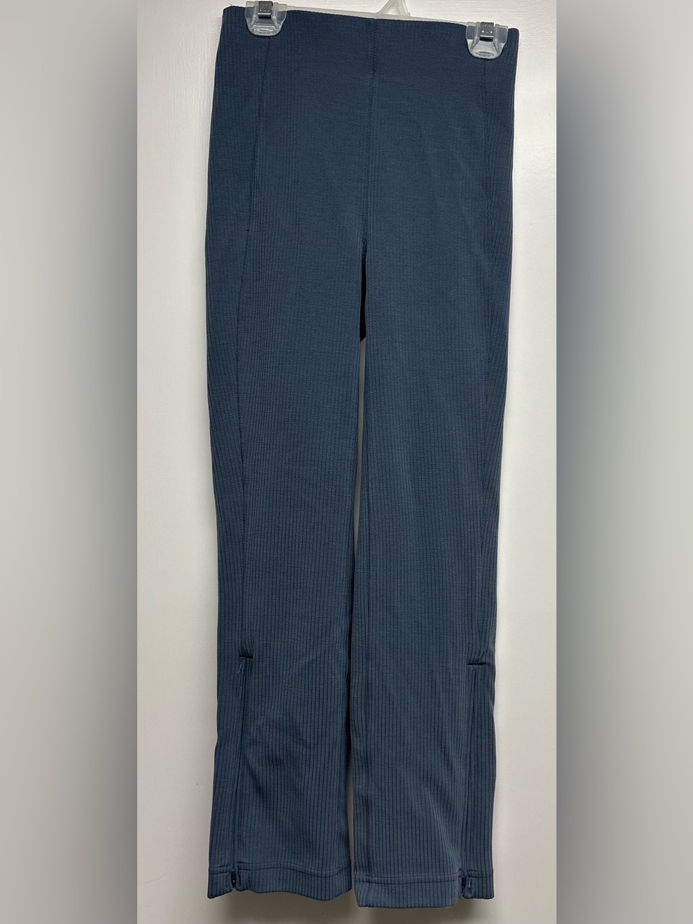 Lululemon Ribbed Softstreme Zip-Hem High-Rise Pant Size 0 W6CNWS
